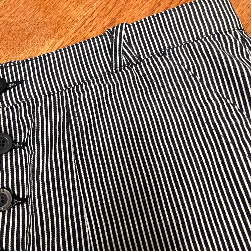 NWT 713 Sunday striped blue/white skirt. Large